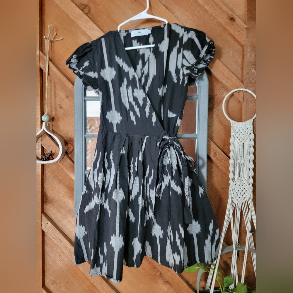 Passion Jilie Boutique Black And White Aztec Wrap Around Dress Size Xs
